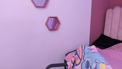 ariana__clauss online show from 12/03/25, 08:40