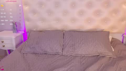 ariana_carterr online show from 04/25/26, 07:22