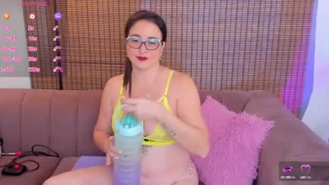 Ariana Cruz online show from 12/03/24, 01:10
