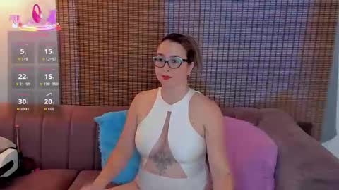 Snapshot of ariana_cross_ chatting on 11/08/25, 02:06 Ariana Cruz online show from 11/08/25, 02:06