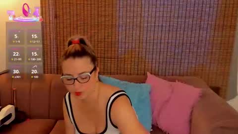 Snapshot of ariana_cross_ chatting on 11/09/25, 12:58 Ariana Cruz online show from 11/09/25, 12:58