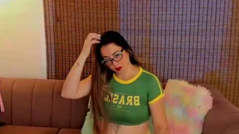 Ariana Cruz online show from 07/06/26, 01:41