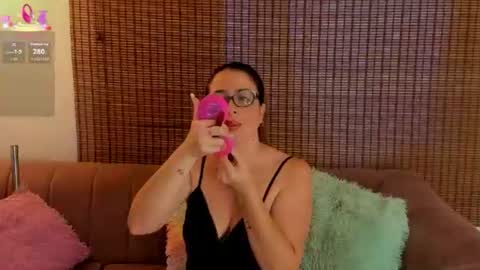 Ariana Cruz online show from 07/19/26, 12:42