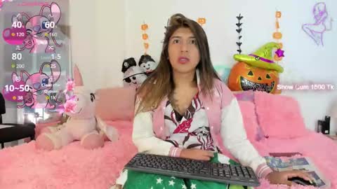 Snapshot of ariana_fernandes chatting on 10/12/25, 12:15  Ariana     CANCER  online show from 10/12/25, 12:15