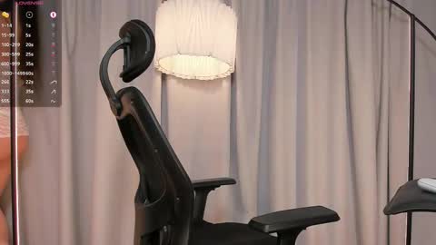 Snapshot of ariana_fitl chatting on 10/12/25, 04:55 DaniAri - dimension X at night NY time online show from 10/12/25, 04:55