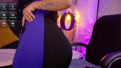 Snapshot of ariana_foxx__ chatting on 05/21/26, 01:51 Ariana online show from 05/21/26, 01:51