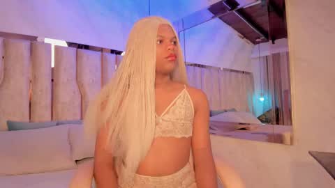 Snapshot of ariana_grande233 chatting on 02/13/26, 11:50 ariana_grande233 online show from 02/13/26, 11:50