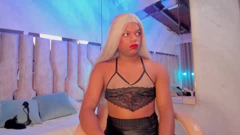 Snapshot of ariana_grande233 chatting on 02/25/26, 11:31 ariana_grande233 online show from 02/25/26, 11:31