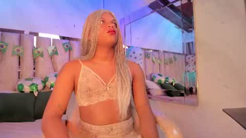 ariana_grande233 online show from 06/20/26, 11:46