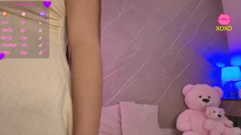 Snapshot of ariana_jhonson11 chatting on 05/11/26, 12:44 Ariana online show from 05/11/26, 12:44