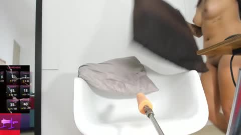 ariana_nix online show from 01/07/25, 10:41