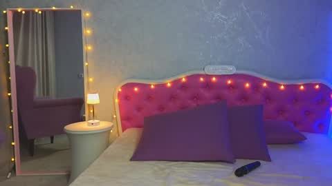 Snapshot of ariana_petite chatting on 02/04/25, 02:07 Ariana online show from 02/04/25, 02:07