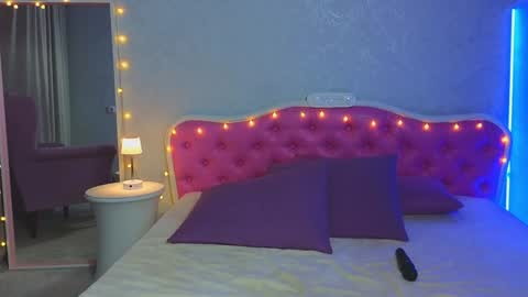 Snapshot of ariana_petite chatting on 02/04/25, 05:10 Ariana online show from 02/04/25, 05:10