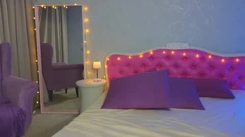 Snapshot of ariana_petite chatting on 03/09/25, 11:46 Ariana online show from 03/09/25, 11:46