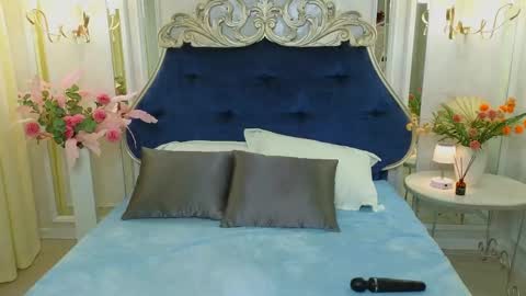 Ariana online show from 05/19/26, 01:56