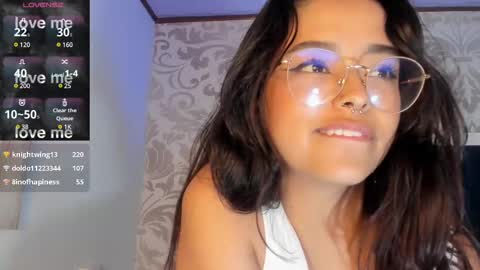 Snapshot of ariana_pierce chatting on 12/01/24, 10:43 Ariana online show from 12/01/24, 10:43