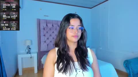 Snapshot of ariana_pierce chatting on 12/09/24, 07:29 Ariana online show from 12/09/24, 07:29