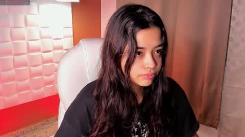 Snapshot of ariana_pierce chatting on 09/21/25, 12:40 Ariana online show from 09/21/25, 12:40