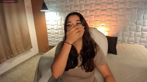 Snapshot of ariana_pierce chatting on 09/28/25, 01:16 Ariana online show from 09/28/25, 01:16