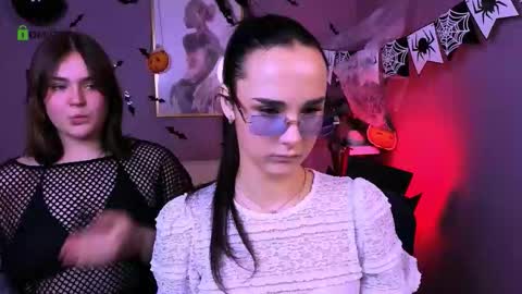 Snapshot of ariana_ross7 chatting on 10/23/25, 07:56 ariana_ross7 online show from 10/23/25, 07:56