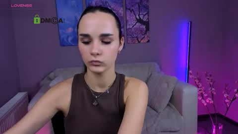 Snapshot of ariana_ross7 chatting on 11/04/25, 08:08 ariana_ross7 online show from 11/04/25, 08:08