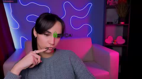 Snapshot of ariana_ross7 chatting on 11/24/25, 10:26 ariana_ross7 online show from 11/24/25, 10:26