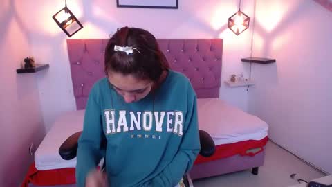 ariana_toro online show from 09/19/25, 02:29