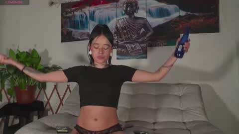 ariana_whitee online show from 02/05/26, 07:24