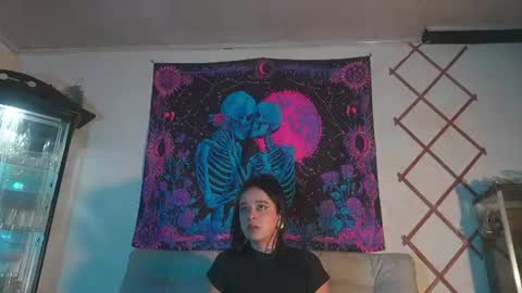 ariana_whitee online show from 07/07/26, 06:47