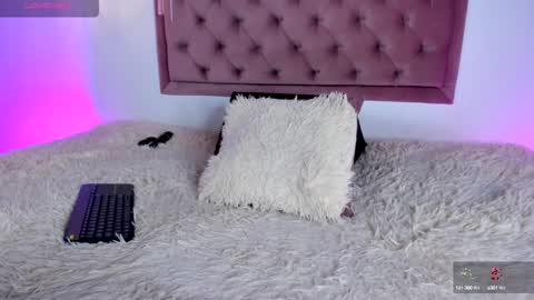 Snapshot of ariana_zc_ chatting on 01/30/25, 11:02 Susan online show from 01/30/25, 11:02