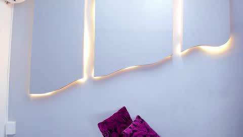 Ariana online show from 03/15/26, 12:44