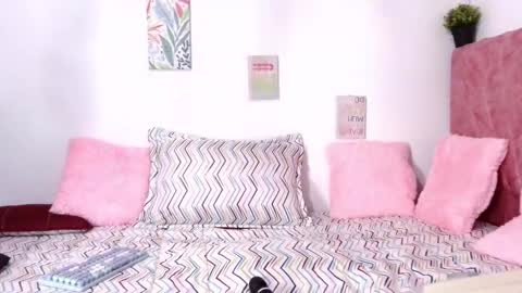 Snapshot of arianalavoie chatting on 02/16/26, 09:44 Ariana online show from 02/16/26, 09:44