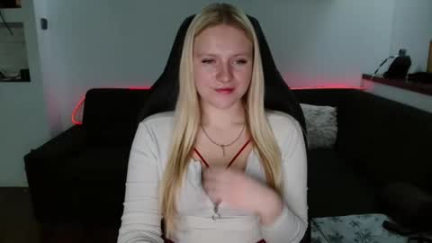 arianaluxe online show from 02/05/26, 09:03