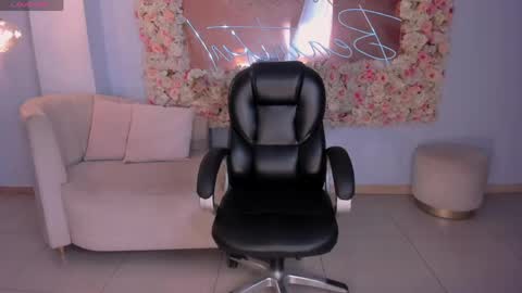 Your Girl  online show from 05/08/26, 03:23
