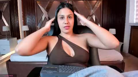 Snapshot of arianarouse_ chatting on 07/01/26, 07:13 arianarouse online show from 07/01/26, 07:13