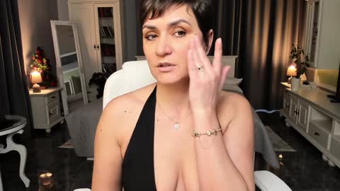 Ana online show from 01/09/25, 10:52