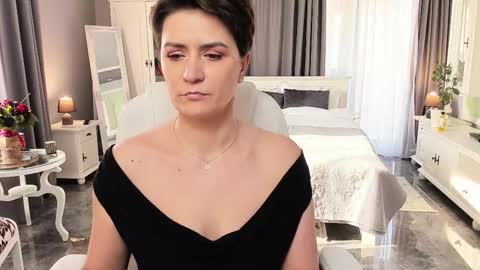 Ana online show from 02/26/25, 12:14