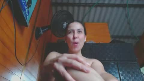 Snapshot of arianathomson chatting on 10/24/25, 06:04 ARIANA online show from 10/24/25, 06:04