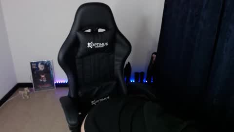 help me 100 hands up my OF is Free  online show from 02/17/26, 10:16