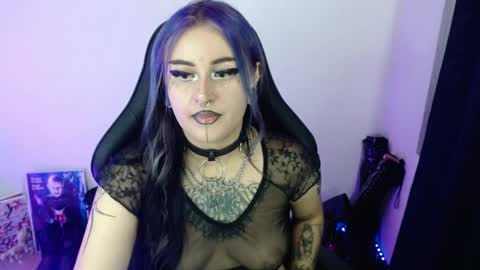 Snapshot of arianauwu666 chatting on 05/12/26, 12:08 help me 100 hands up my OF is Free online show from 05/12/26, 12:08