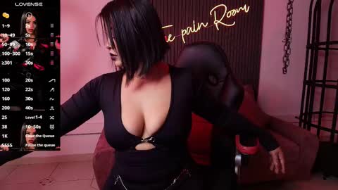 Snapshot of arianna__smith_ chatting on 11/12/25, 07:46 Arianna online show from 11/12/25, 07:46