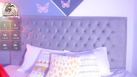 Snapshot of arianna_daviss chatting on 12/24/24, 07:11 online show from 12/24/24, 07:11