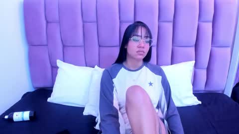 Snapshot of arianna_daviss chatting on 02/18/25, 09:54 online show from 02/18/25, 09:54