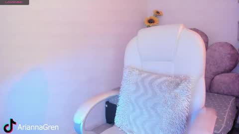 Arianna online show from 04/08/26, 01:44