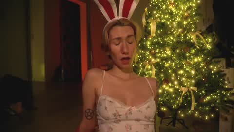 Snapshot of arianna_richi chatting on 12/26/24, 05:47 Olivka online show from 12/26/24, 05:47