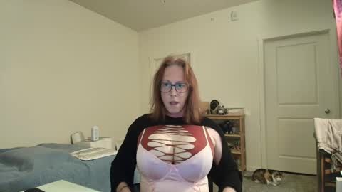 Snapshot of arianna_sinz chatting on 11/11/25, 12:32 Arianna Sinz online show from 11/11/25, 12:32