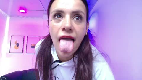 arianna_sweeet online show from 05/17/26, 03:52