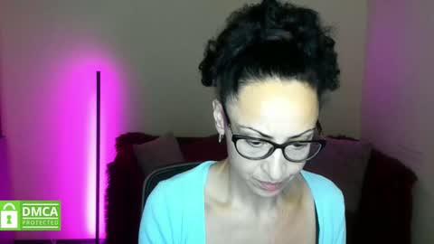 Snapshot of arianna_tifany chatting on 11/03/25, 06:42 Arianna online show from 11/03/25, 06:42