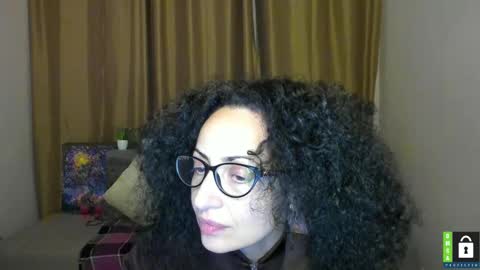 Snapshot of arianna_tifany chatting on 11/19/25, 06:52 Arianna online show from 11/19/25, 06:52