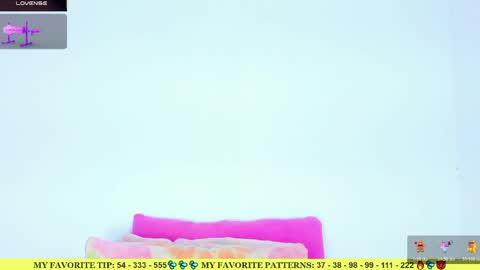 Snapshot of ariannalewis1 chatting on 04/22/26, 07:59 Arianna online show from 04/22/26, 07:59